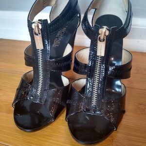 FREE SHIPPING Michael Kors strapy heels size 5M